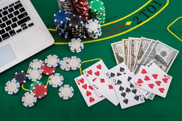pokerbo app showing live casino tables with blackjack and roulette games